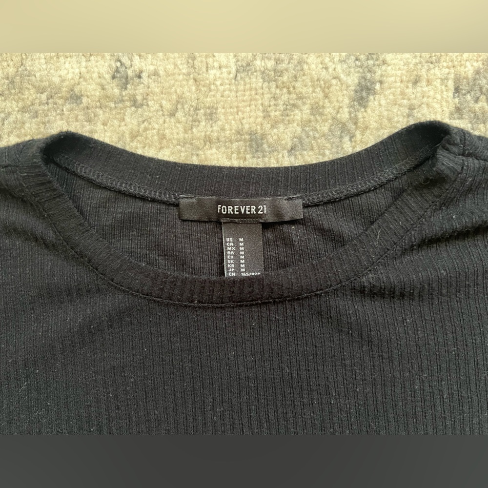 Forever 21 Black Ribbed Long Sleeve Crop Top, size medium - Picture 5 of 5